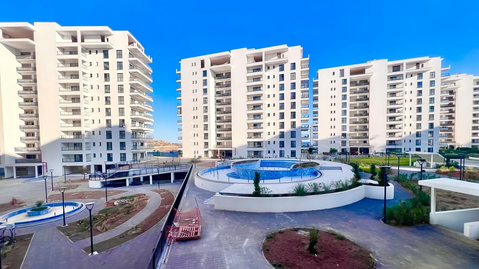 Studio Apartment, CAESAR BLUE