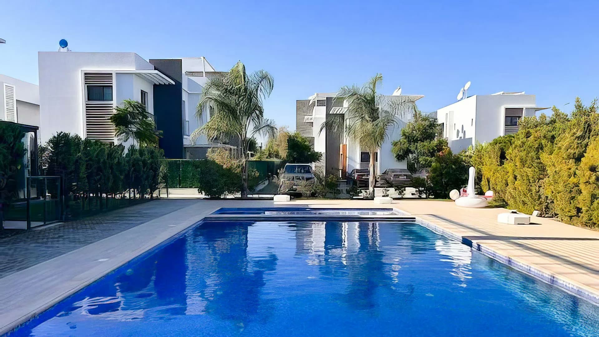 Apartment 2+1, Helio